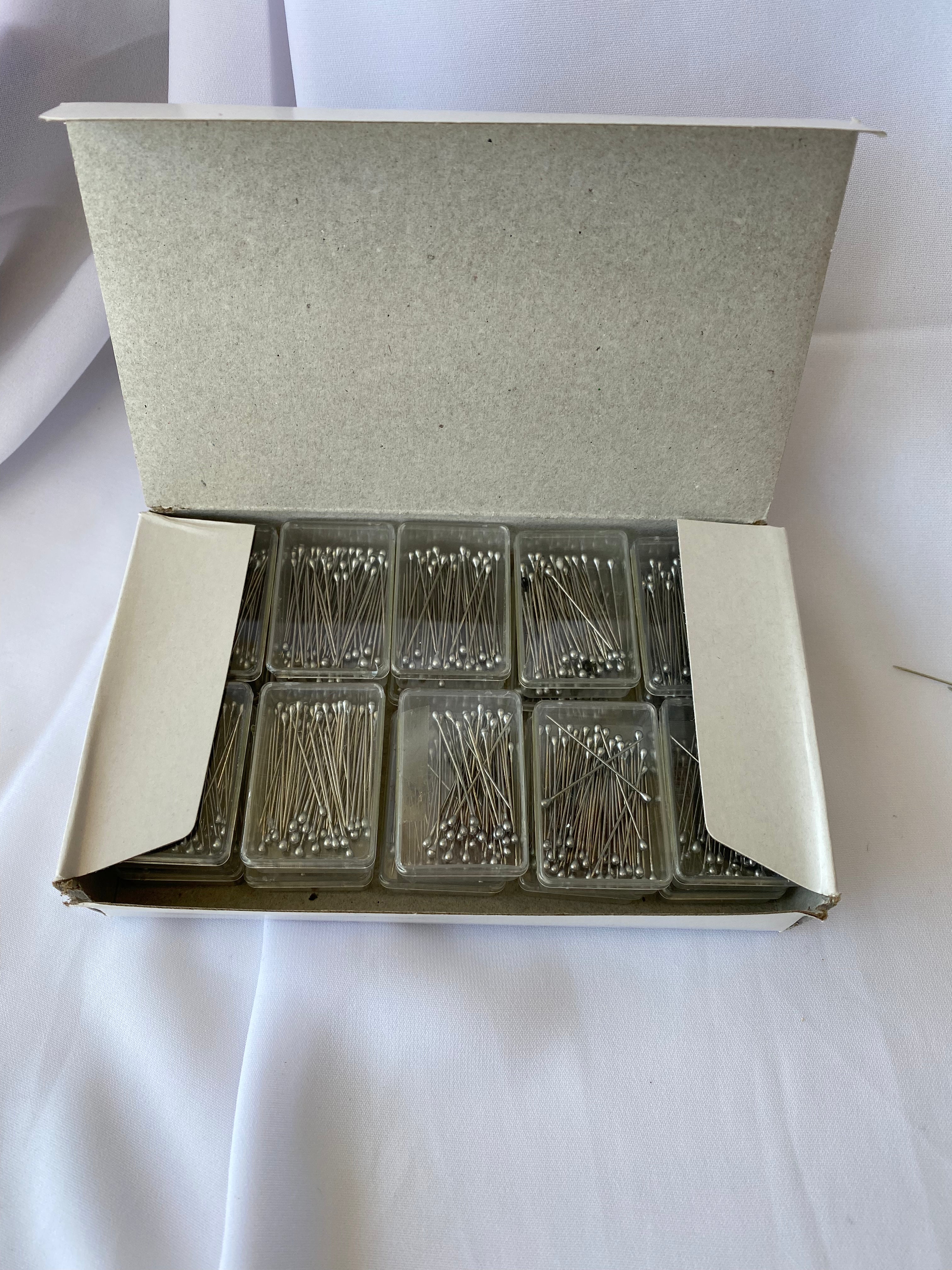 HIJAB METALLIC NEEDLE BOX